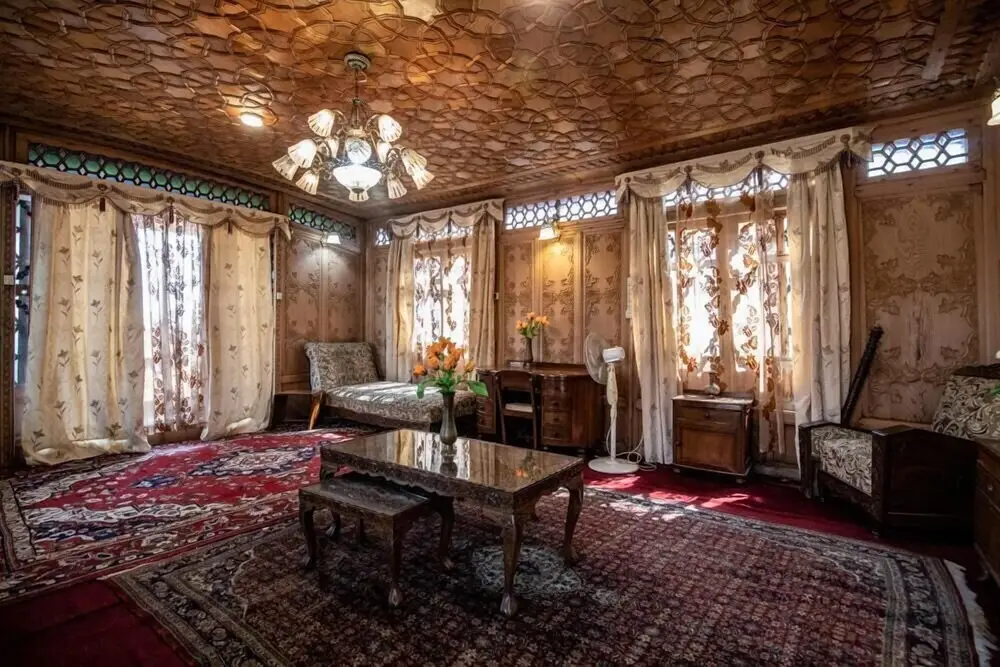 Шринагар: Kharpalace Group of House Boat