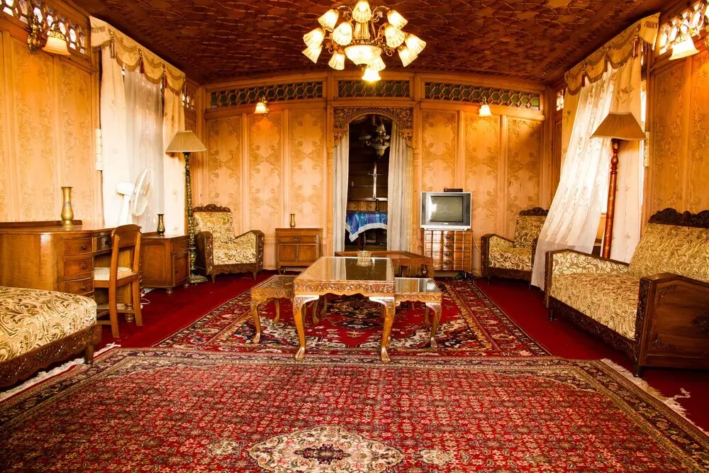 Шринагар: Kharpalace Group of House Boat