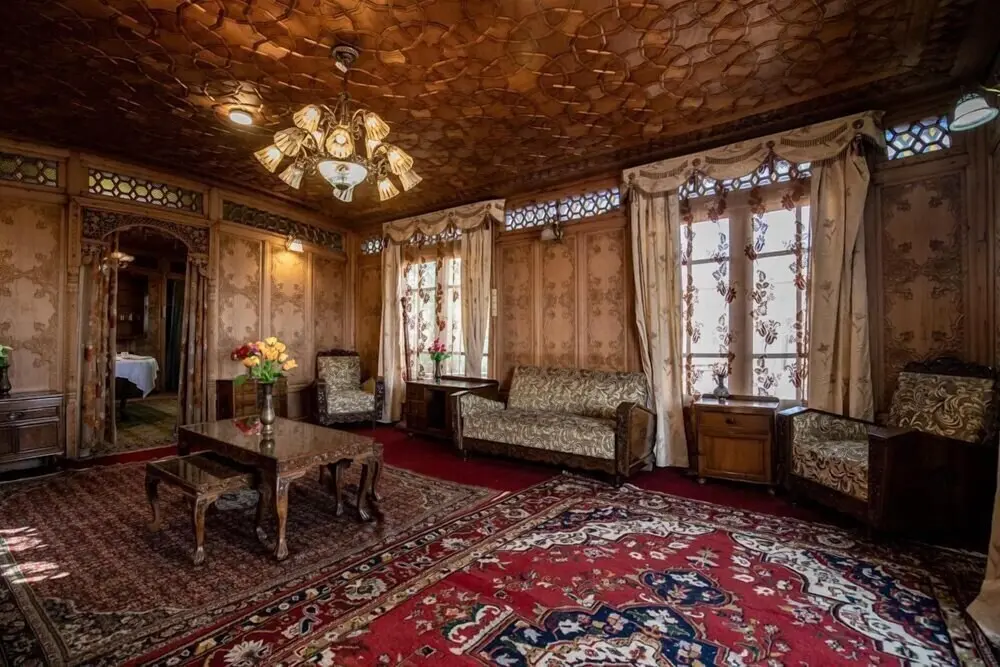 Шринагар: Kharpalace Group of House Boat