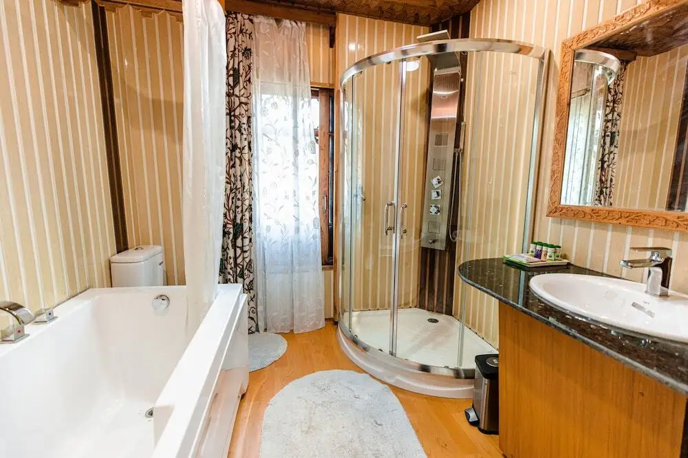 Шринагар: Sea Hawk Group Of Houseboat