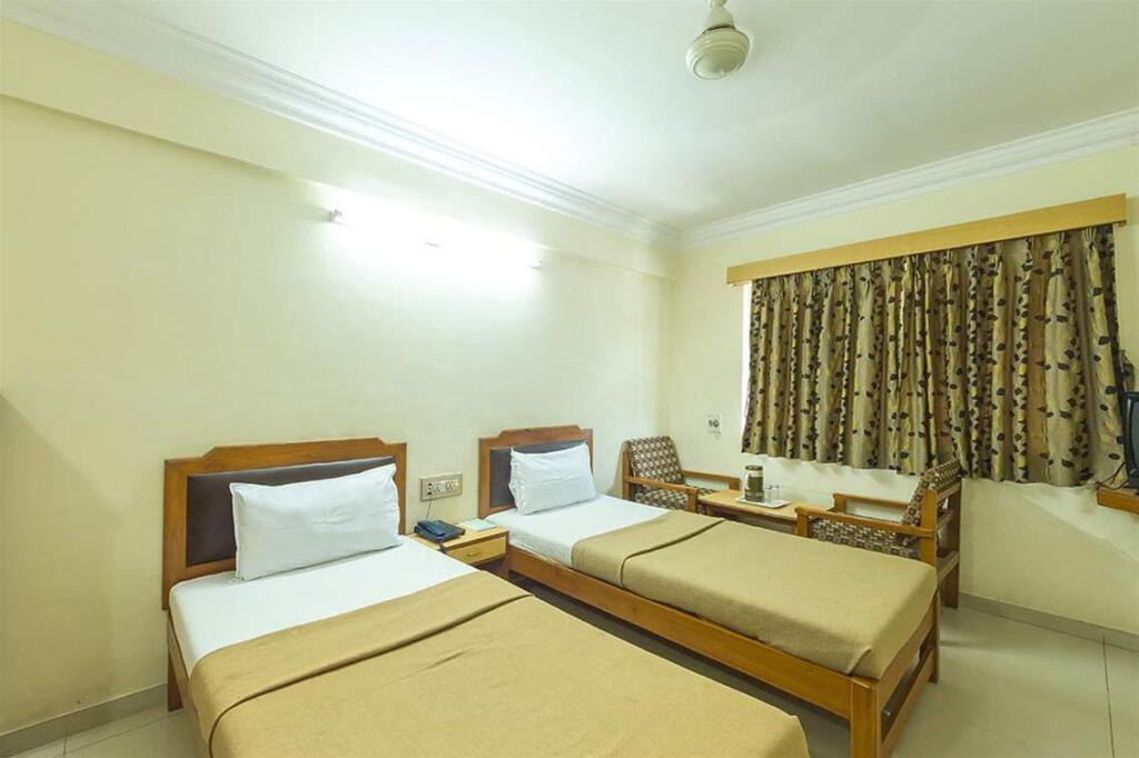 Вадодара: Hotel Hilltop