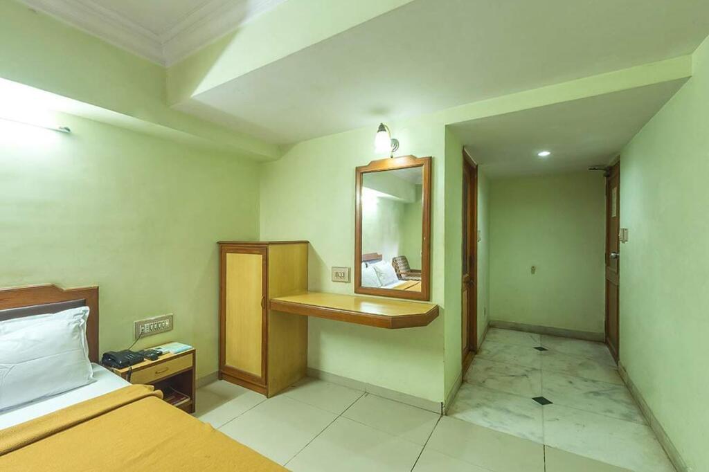 Hotel Hilltop — фото 1