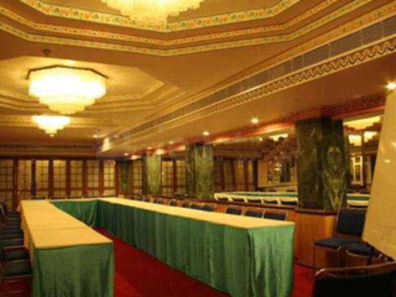 Нью-Дели: Hotel Grand Sartaj