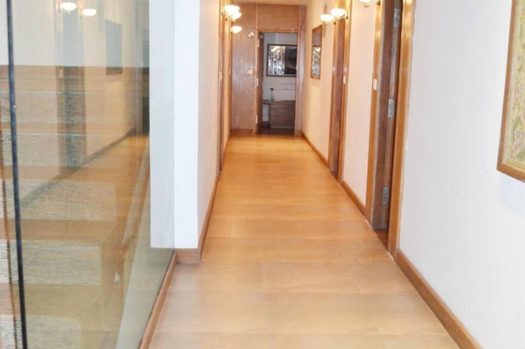 Шринагар: Paradise Gateway Hotel