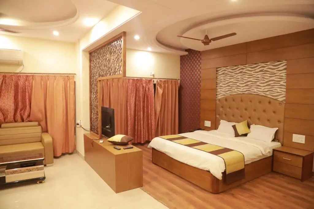 Hotel Sobhraj — фото 1