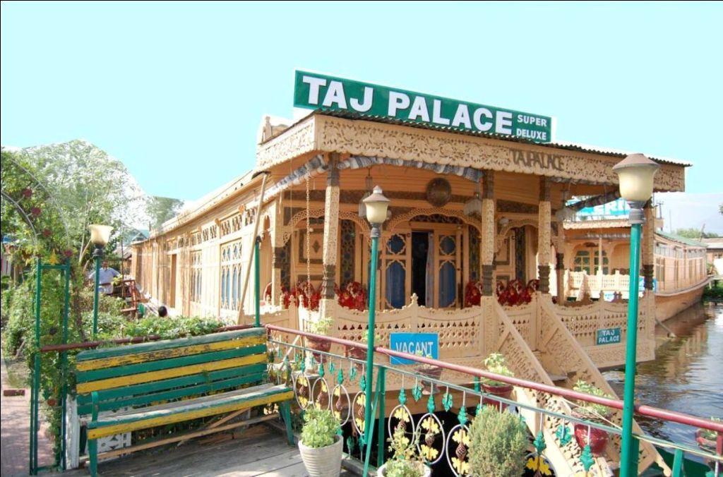 House Boat Taj Palace 2 — фото 1
