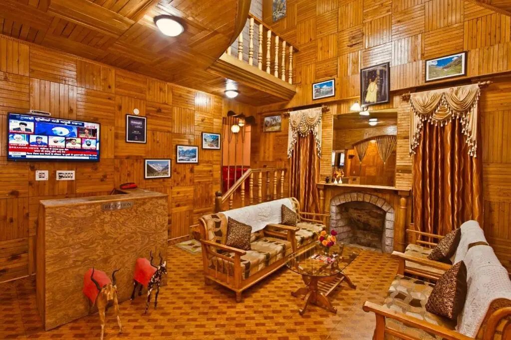 Манали: Kartik Holiday Cottage Manali