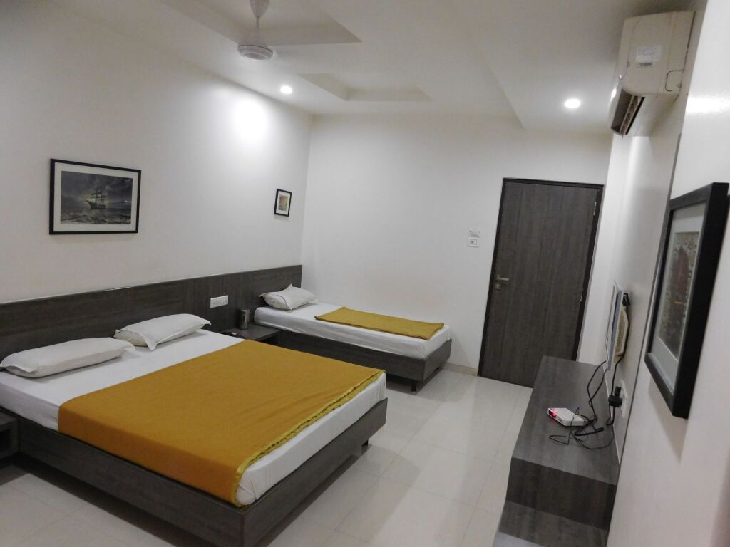 Ширди: Hotel Sai Bansi