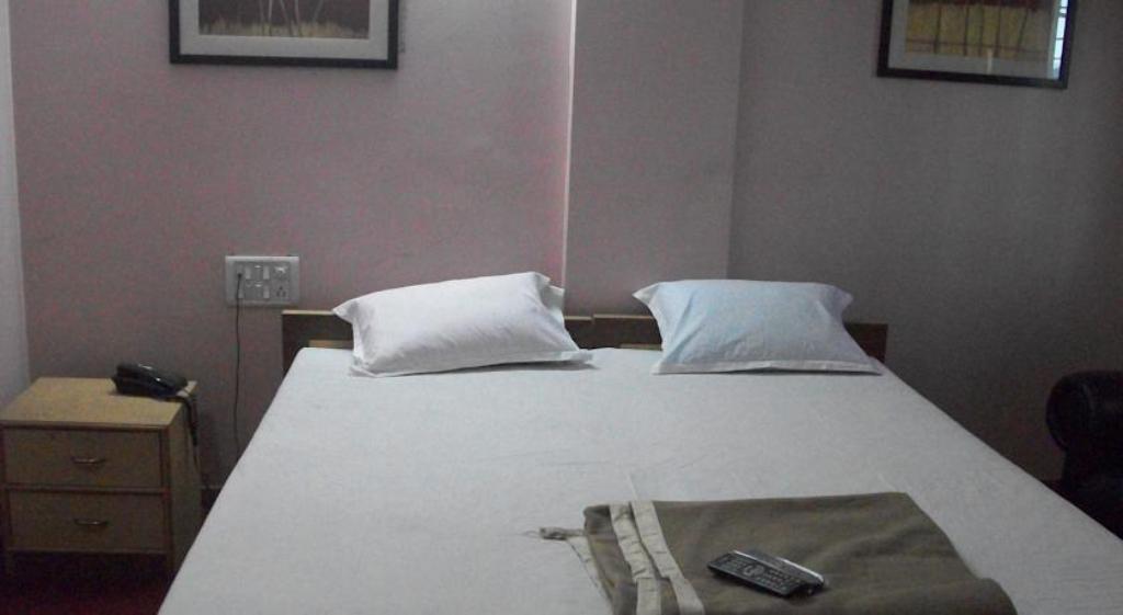 Пимпри-Чинчвад: Hotel Rajlakshmi
