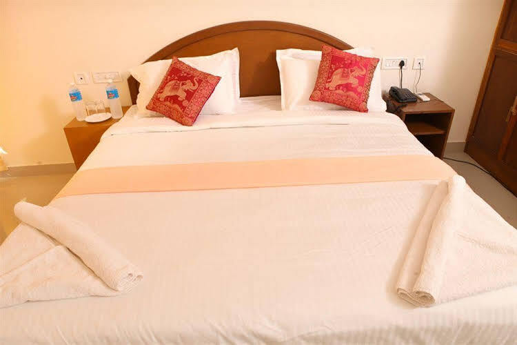 Ковалам: Samudratheeram Beach Resort