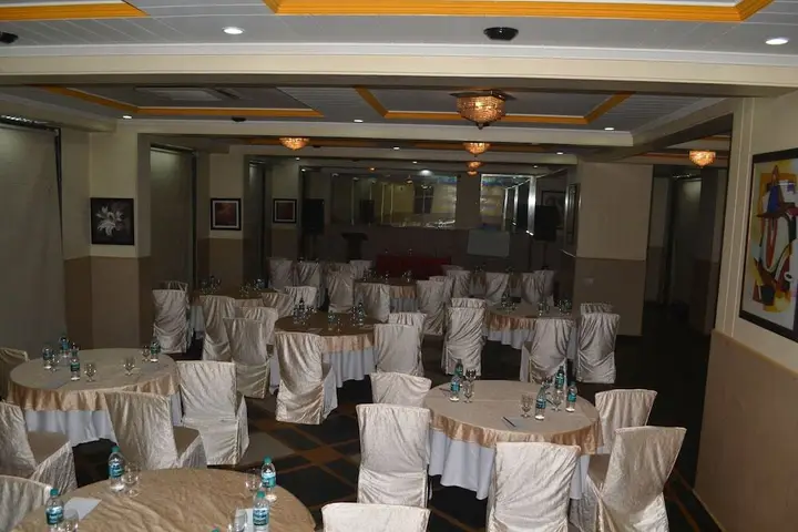 Лонавала: United 21 Retreat, Lonavala