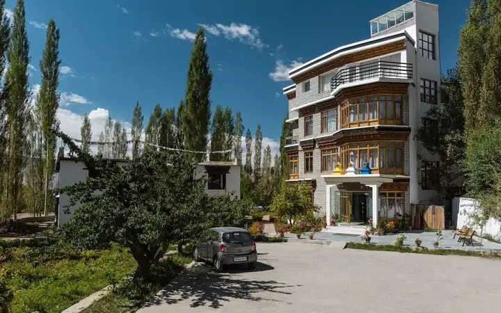 Лех: Reenam Hotel