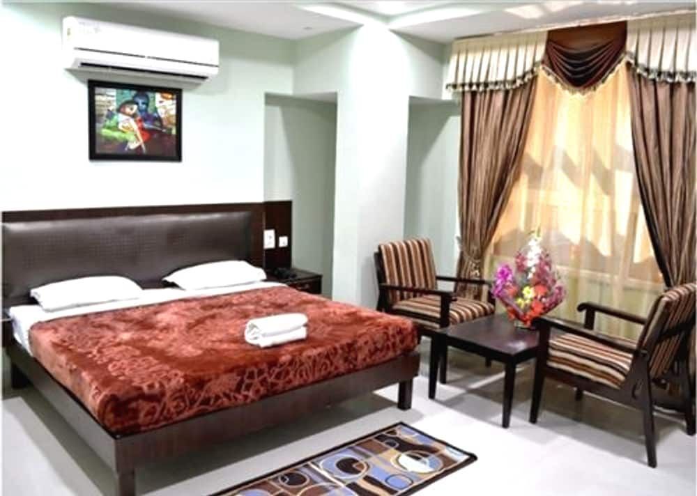 Гвалиор: OYO 8177 Hotel Silver Oak