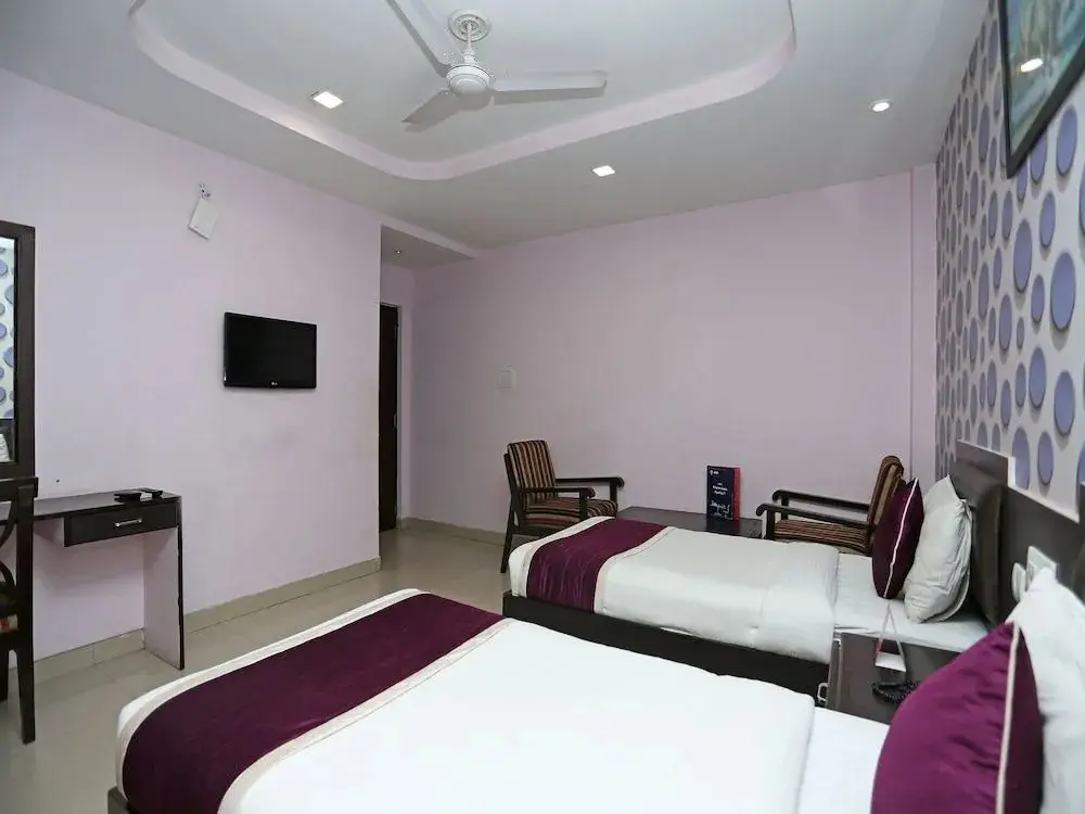 Гвалиор: OYO 8177 Hotel Silver Oak