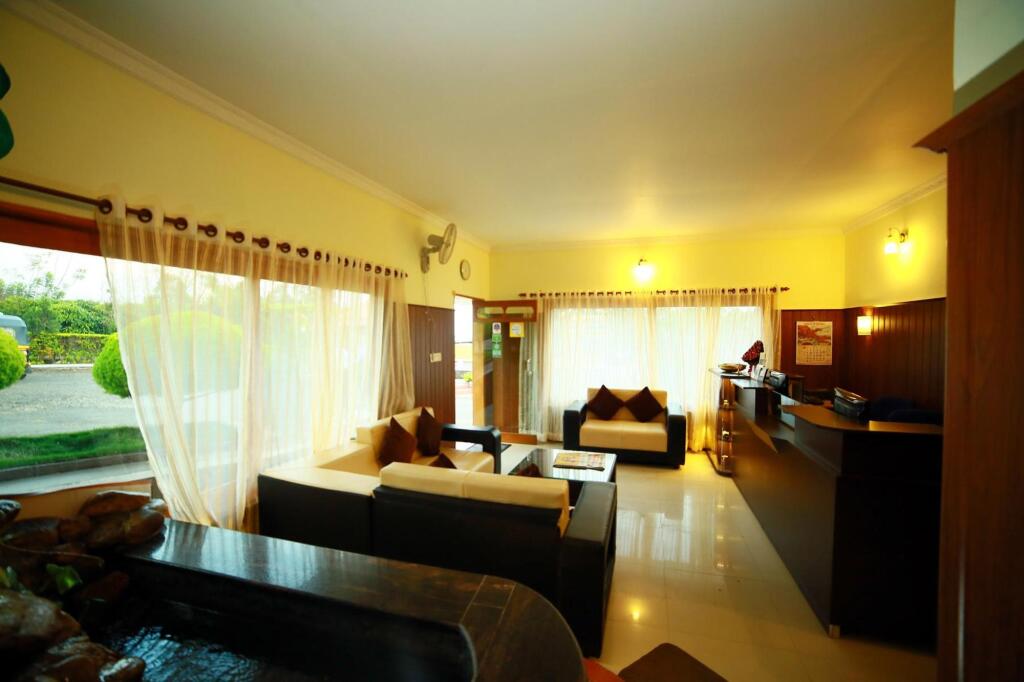 Чиннаканал: Holiday Heaven Munnar