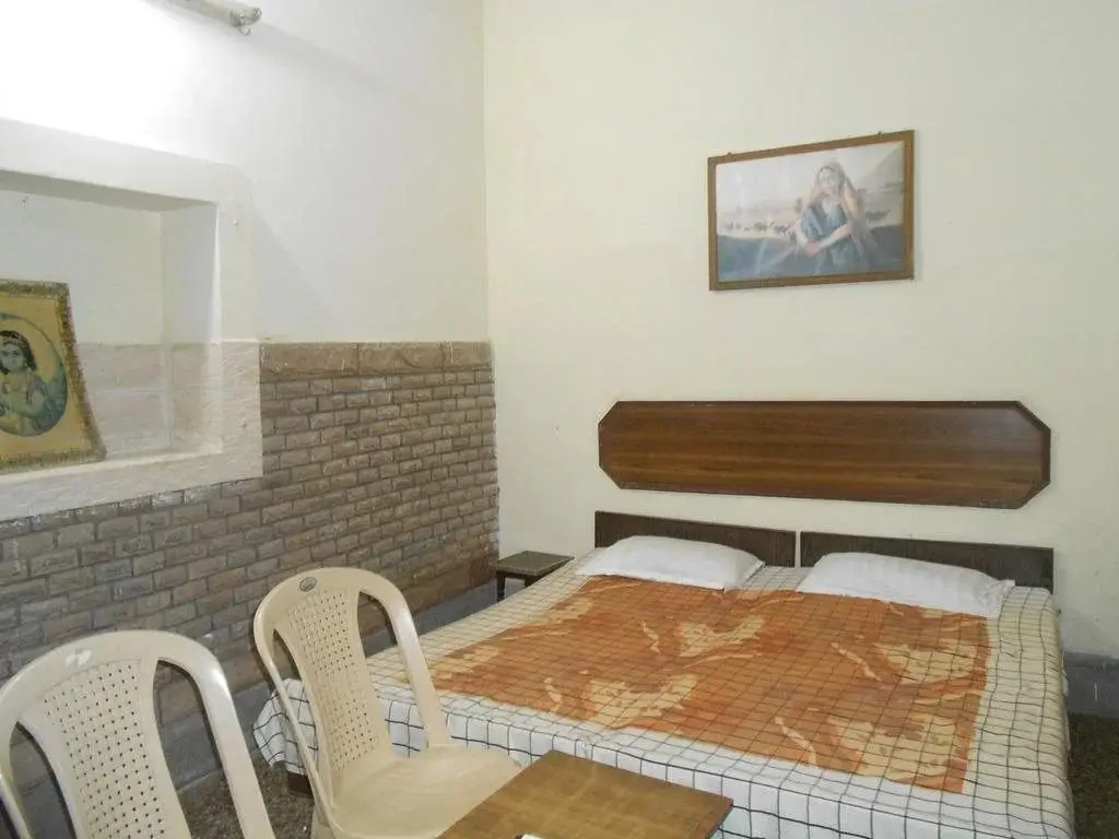 Матхура: Gaurav Guest House