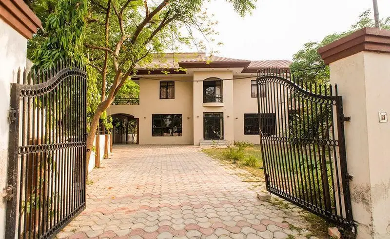 Говардхан: Gaurav Hotel