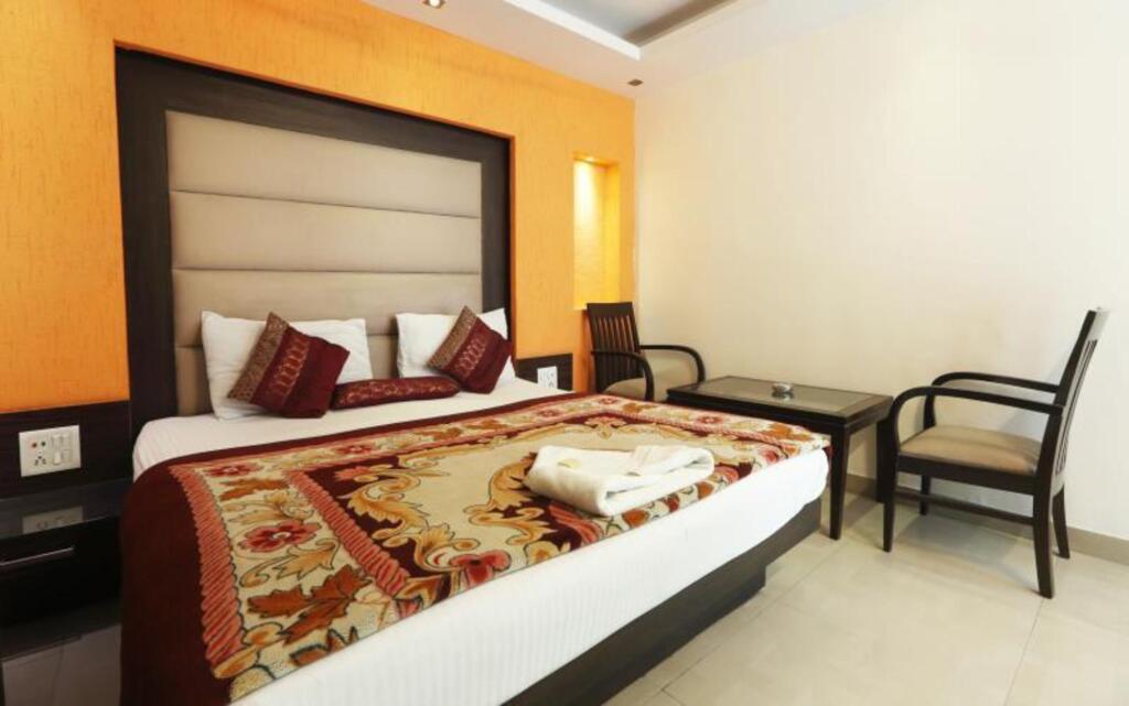 Нью-Дели: Hotel Srivinayak