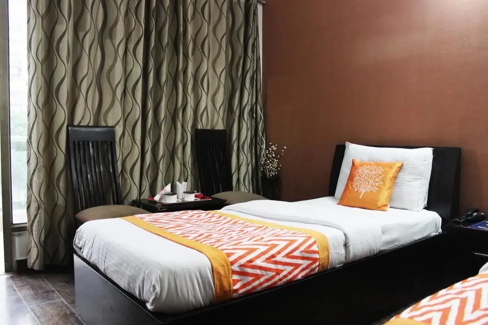Гуруграм: OYO Rooms Huda Metro Flagship