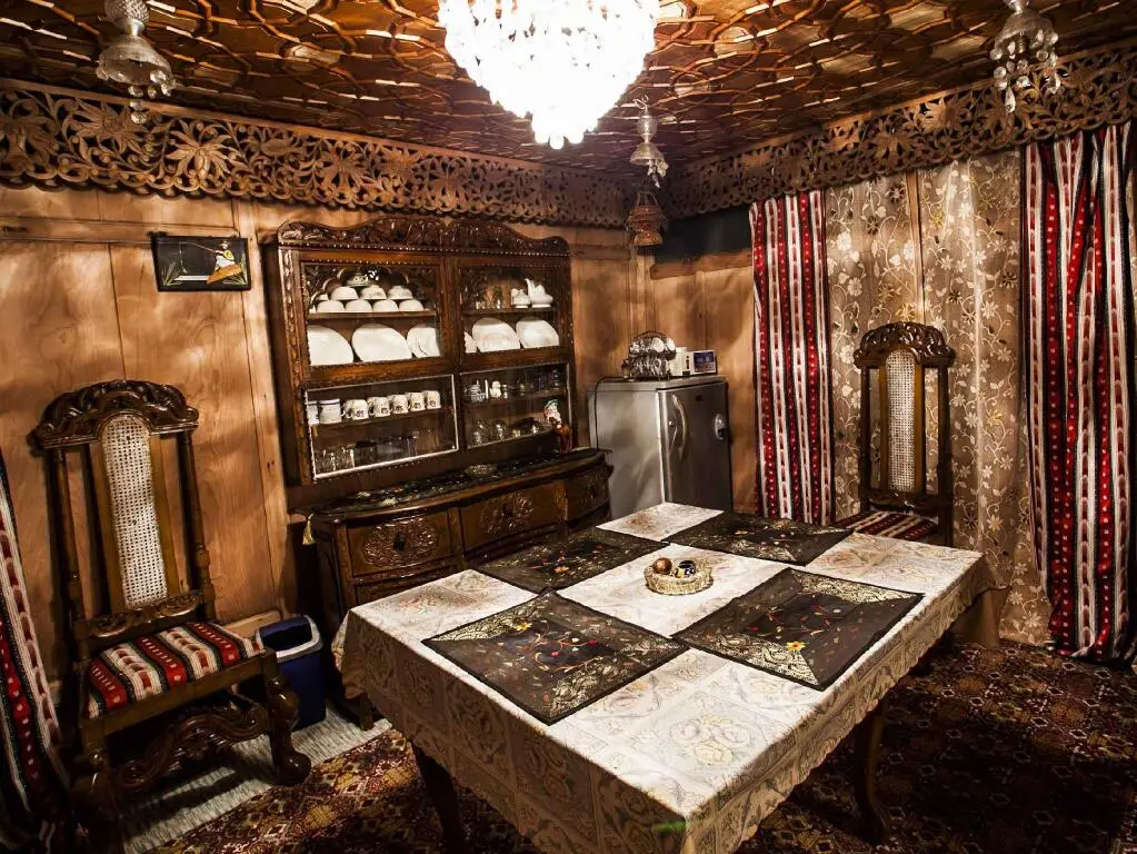 Khan Palace Group of Houseboats — фото 1