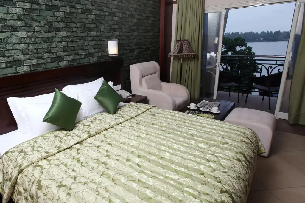 Коллам: Hotel Allseason