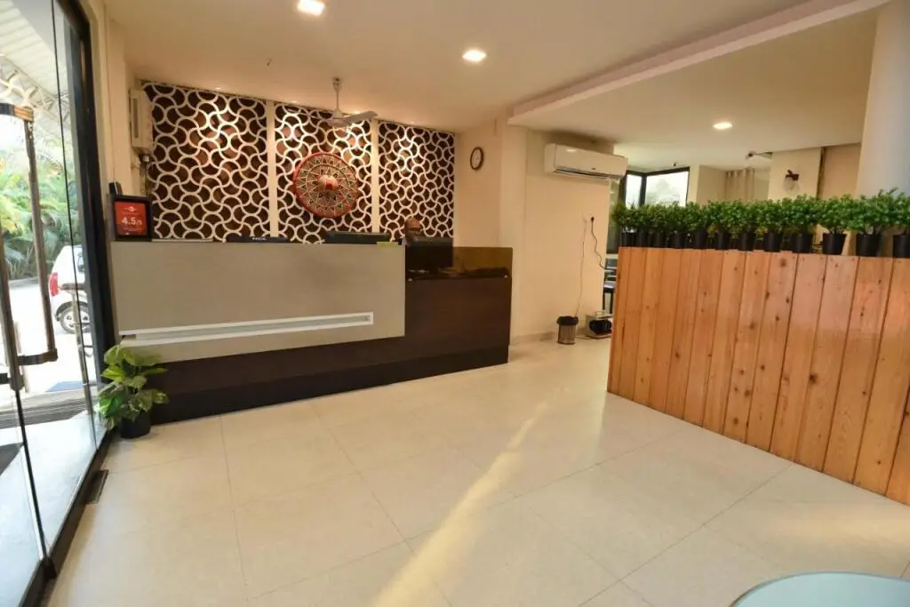 Дибругарх: Dibrugarh Club House