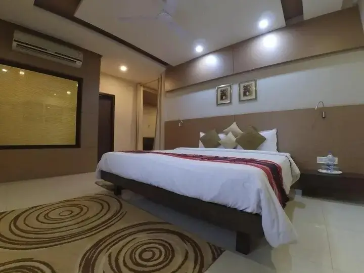Дибругарх: Dibrugarh Club House