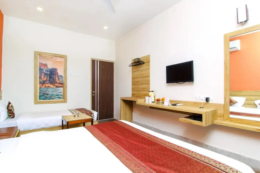 Варанаси: Hotel R B International