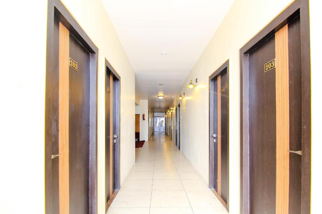 Варанаси: Hotel R B International