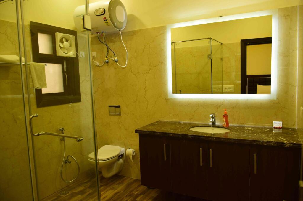 Гуруграм: When In Gurgaon - Service Apartments Next to Artemis Hospital
