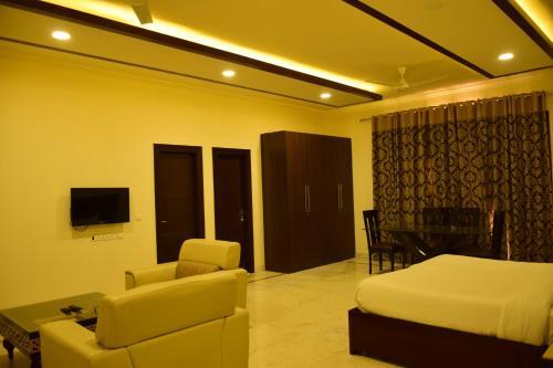 Гуруграм: When In Gurgaon - Service Apartments Next to Artemis Hospital