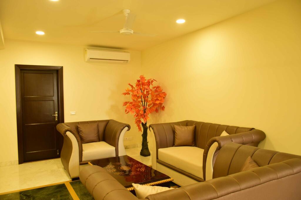 Гуруграм: When In Gurgaon - Service Apartments Next to Artemis Hospital