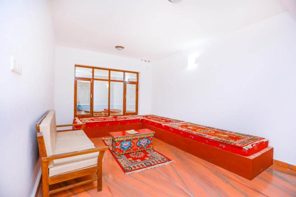 Лех: TIH Hotel Sky Desert