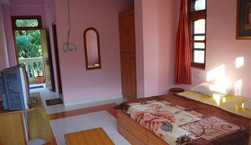 Татапани: New Spring View Guest House