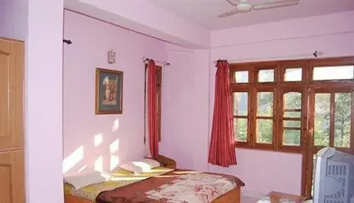 Татапани: New Spring View Guest House