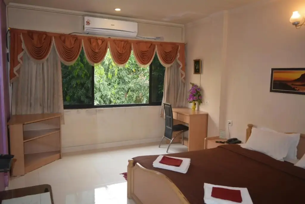 Пуна: Hotel Poonam