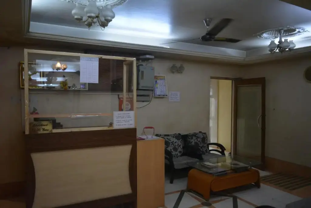Пуна: Hotel Poonam