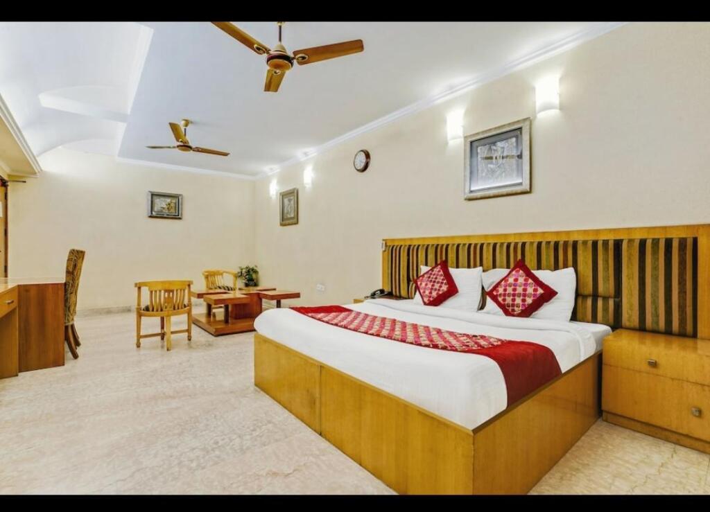 Нью-Дели: Hotel Singh Sahib