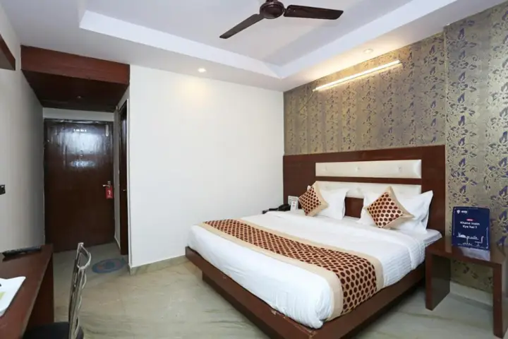 Нью-Дели: Hotel Re Pose Villa