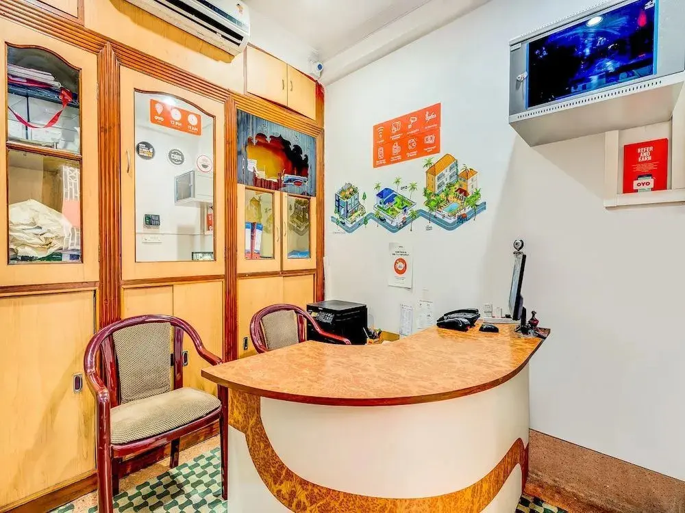 Колката: Blue Moon Guest House & Banquet