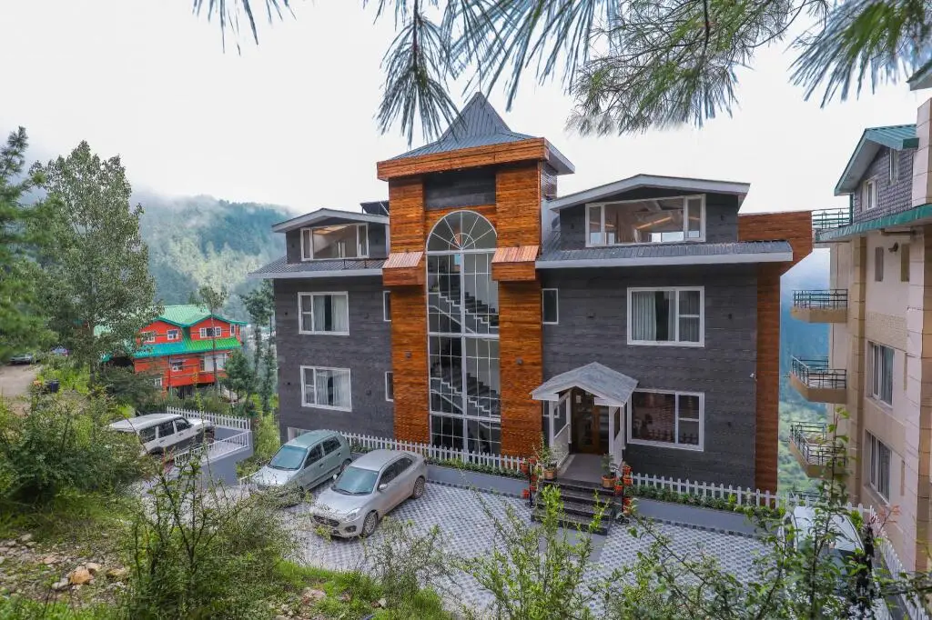 Куфри: The Retreat Mashobra