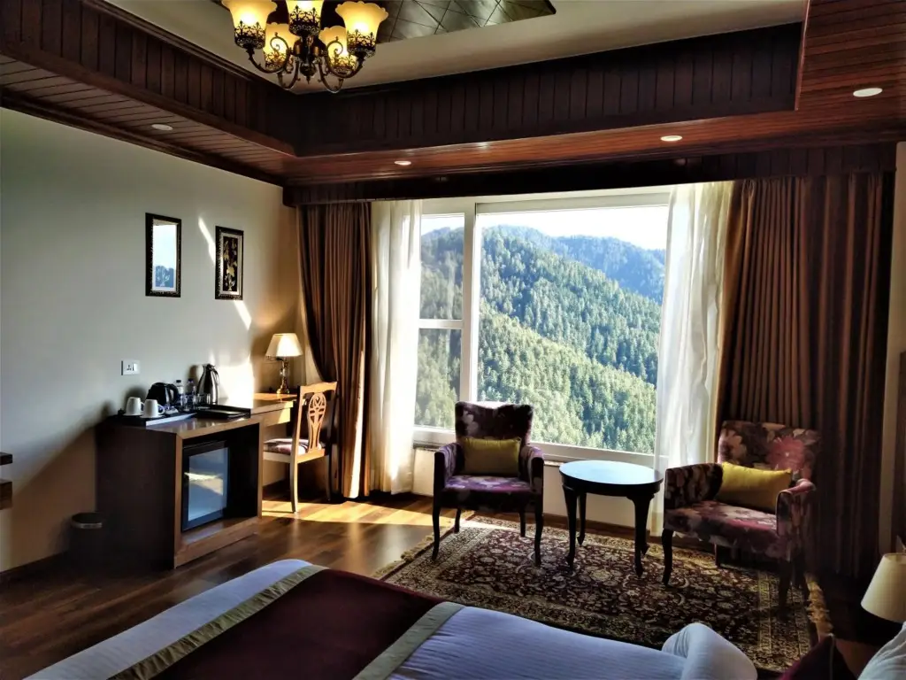 Куфри: The Retreat Mashobra