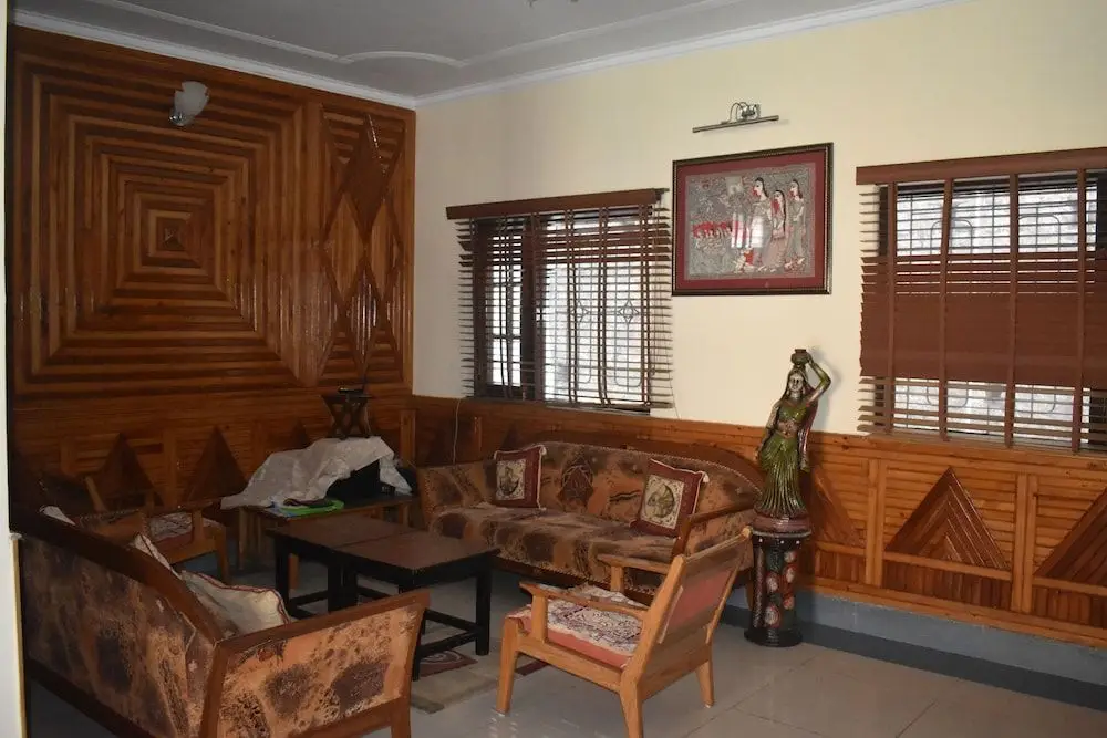 Наинитал: Rewa Retreat