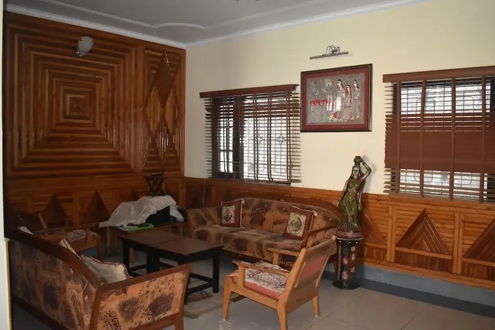 Наинитал: Rewa Retreat
