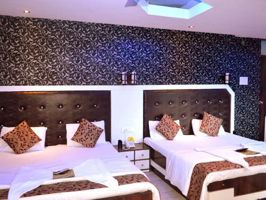 Hotel Akash Continental — фото 1