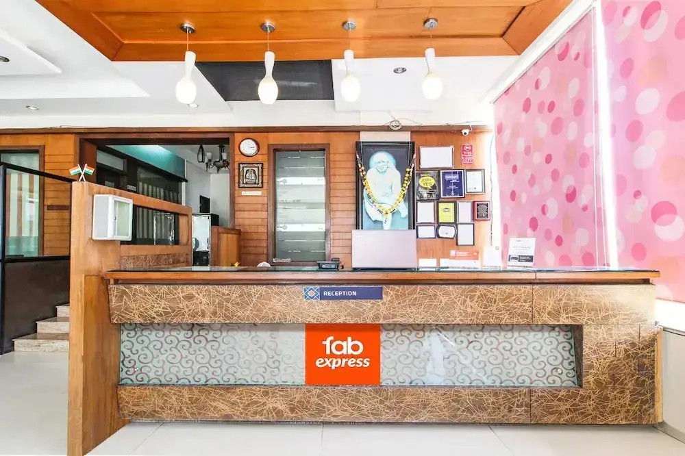 Ширди: FabExpress Sai Grand Castle Inn