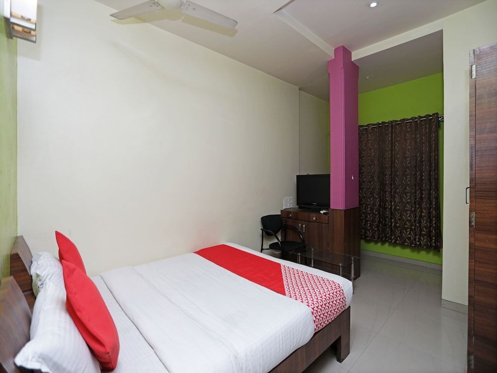 Пуна: Aundh Retreat