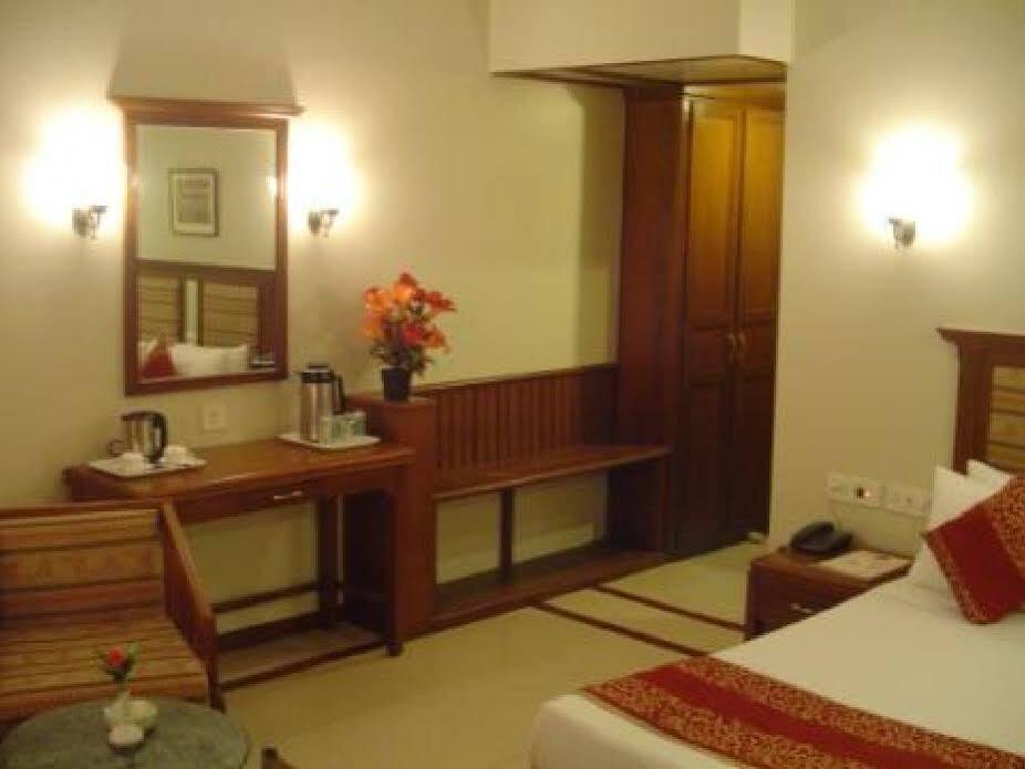 Бангалор: Sovereign Hotel