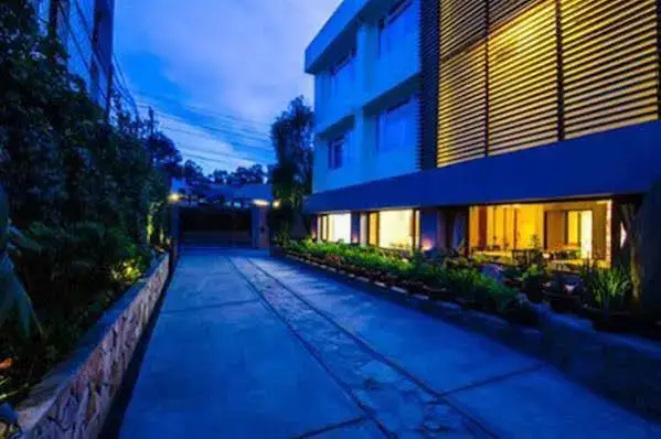 Шиллонг: The Habitat Shillong
