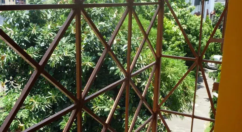 Колката: Garden Home